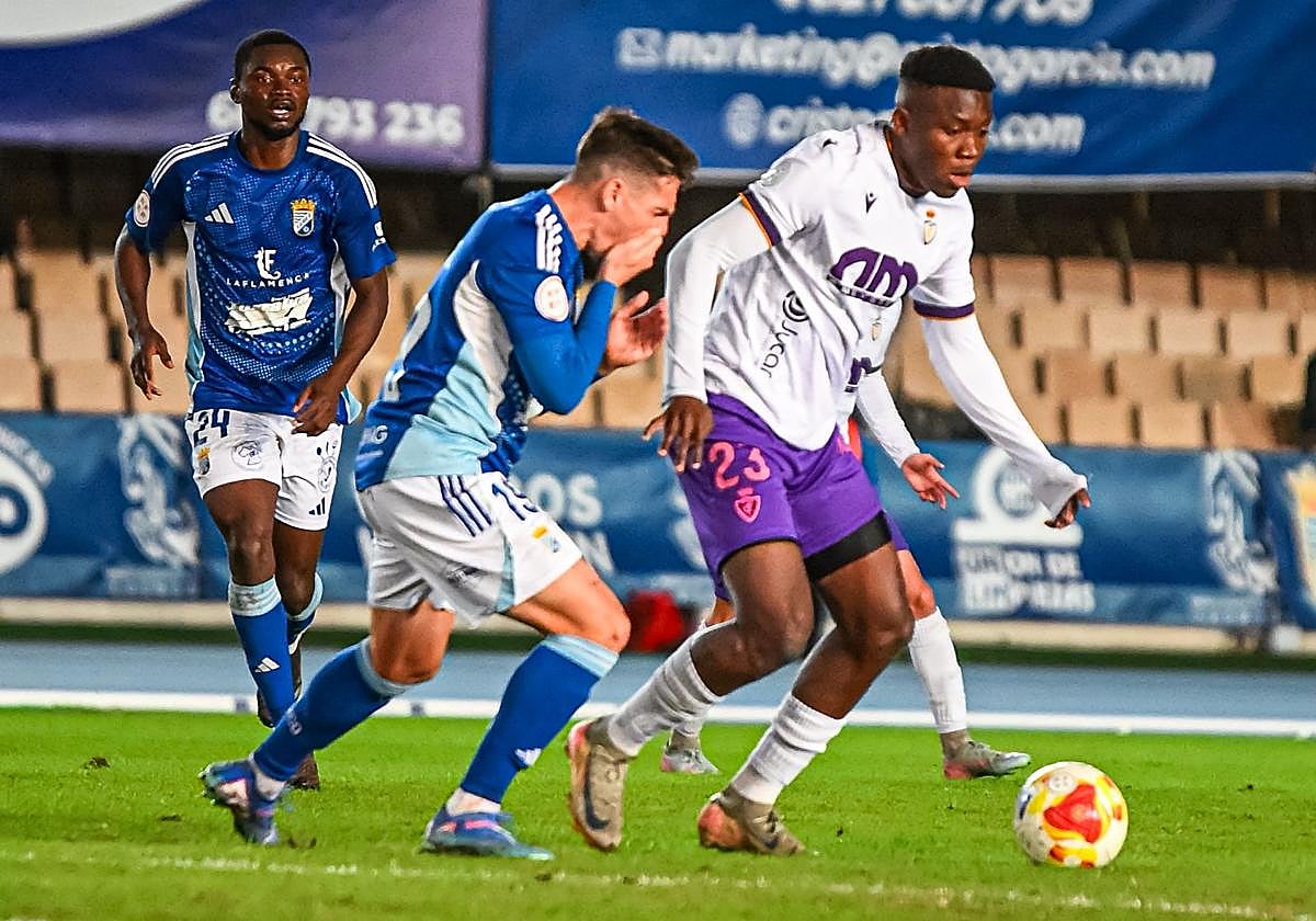 El joven delantero del conjunto blanco, Sako, autor del tanto del triunfo ante el Recreativo, salió en la segunda mitad.