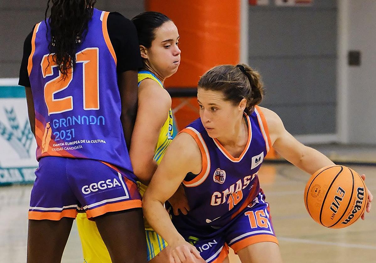 Fernández y Betancourt impulsan el triunfo de El Plantel GmasB (74-50)