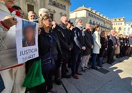 Concentración ante el Ayuntamiento de Jaén.