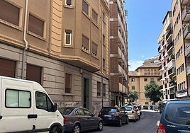 La conocida calle del centro de Granada que estará hoy sin agua.