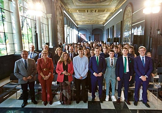 Acto de entrega a los mejores expedientes académicos en el Palacio de San Telmo.
