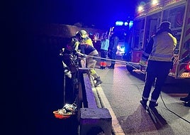 Rescate del joven de 22 años que se salió de la vía en Jerez del Marquesado