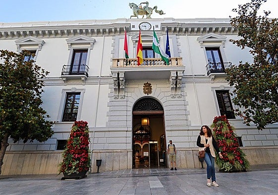 El Ayuntamiento investiga la filtración del expediente disciplinario del exjefe de la Policía Local