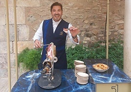 Santiago Samitier, embajador de la marca Cinco Jotas y maestro cortador de jamón, detalla qué tener en cuenta a la hora de elegir una pieza