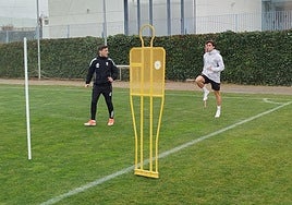 Pedro Alemañ se ejercita aparte este miércoles.