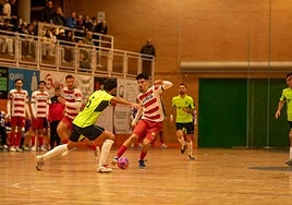 El Sima Granada FS brilla en Núñez Blanca y vence al Malacitano