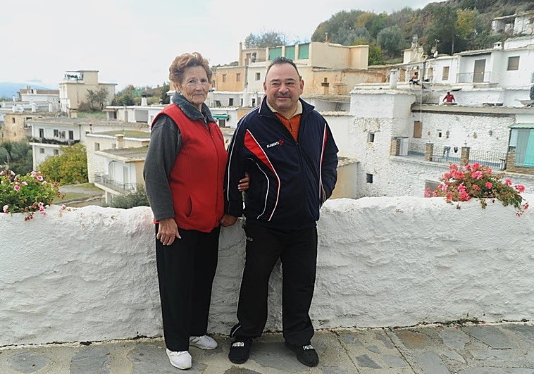 El medallista paralímpico nacido en la Alpujarra que cuenta su vida en un libro