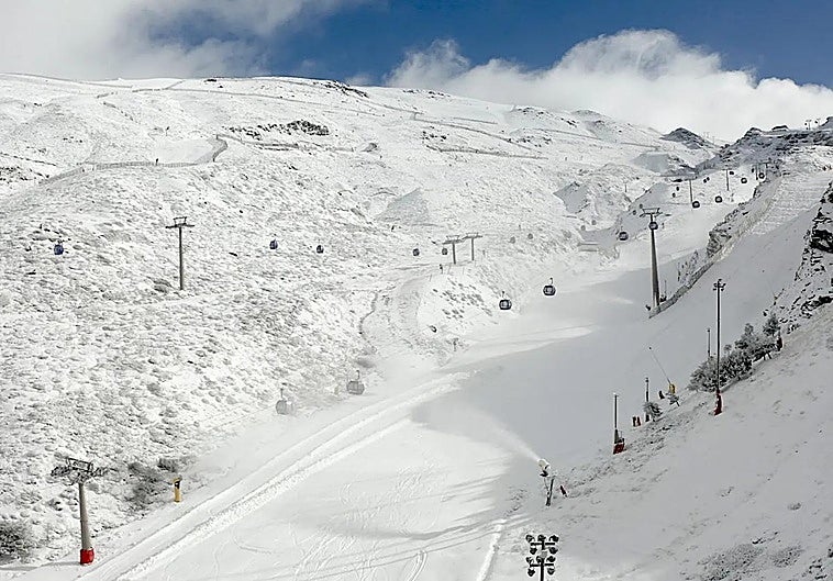 Sierra Nevada prepara 18 kilómetros de pistas para el puente
