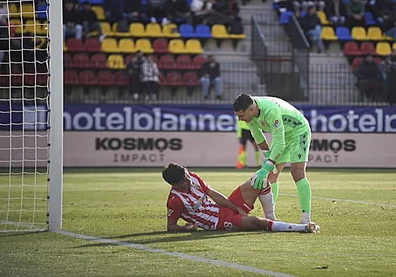 Bonini tendido en el suelo tras lesionarse