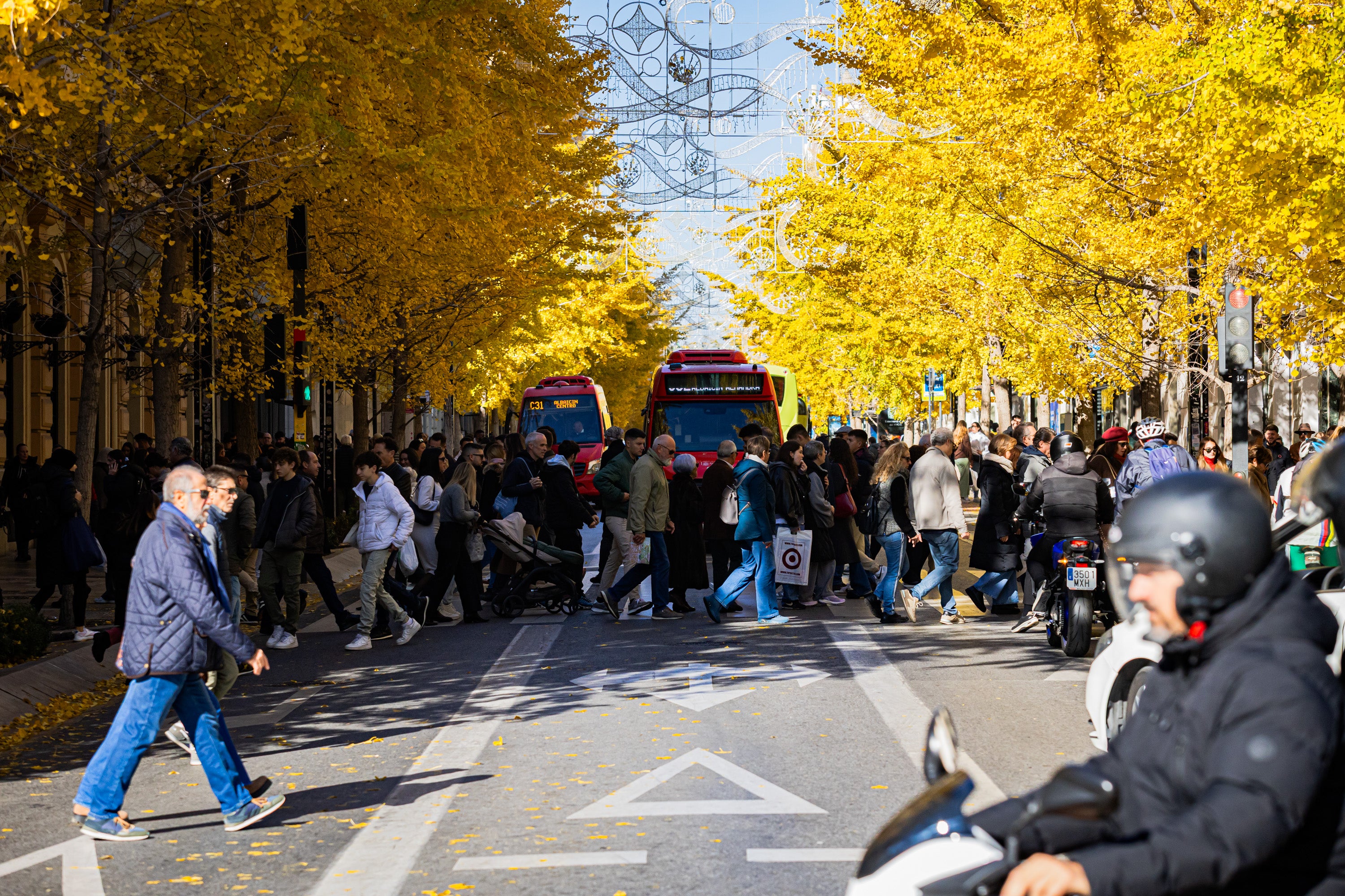 Ambientazo en las calles de Granada