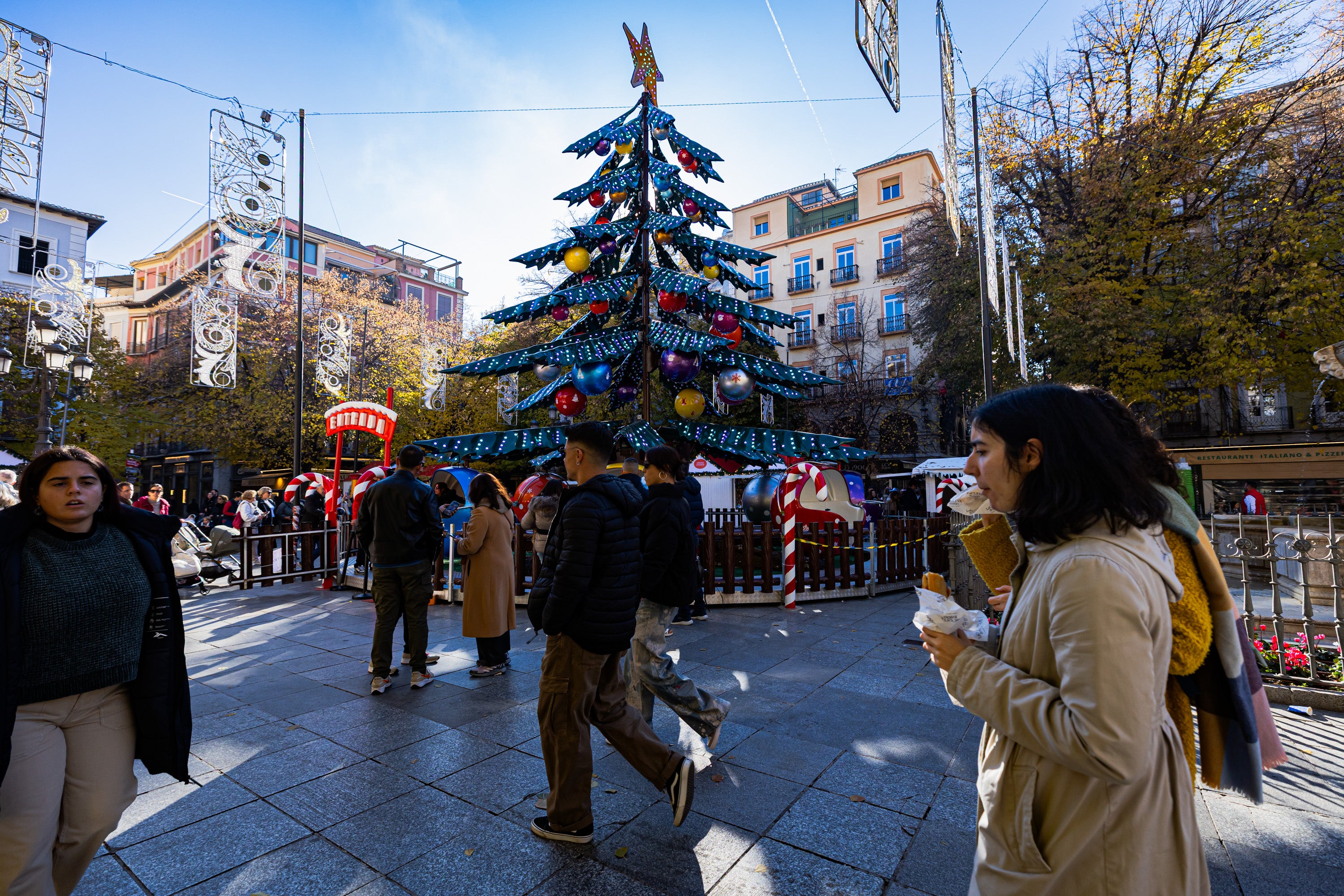 Ambientazo en las calles de Granada