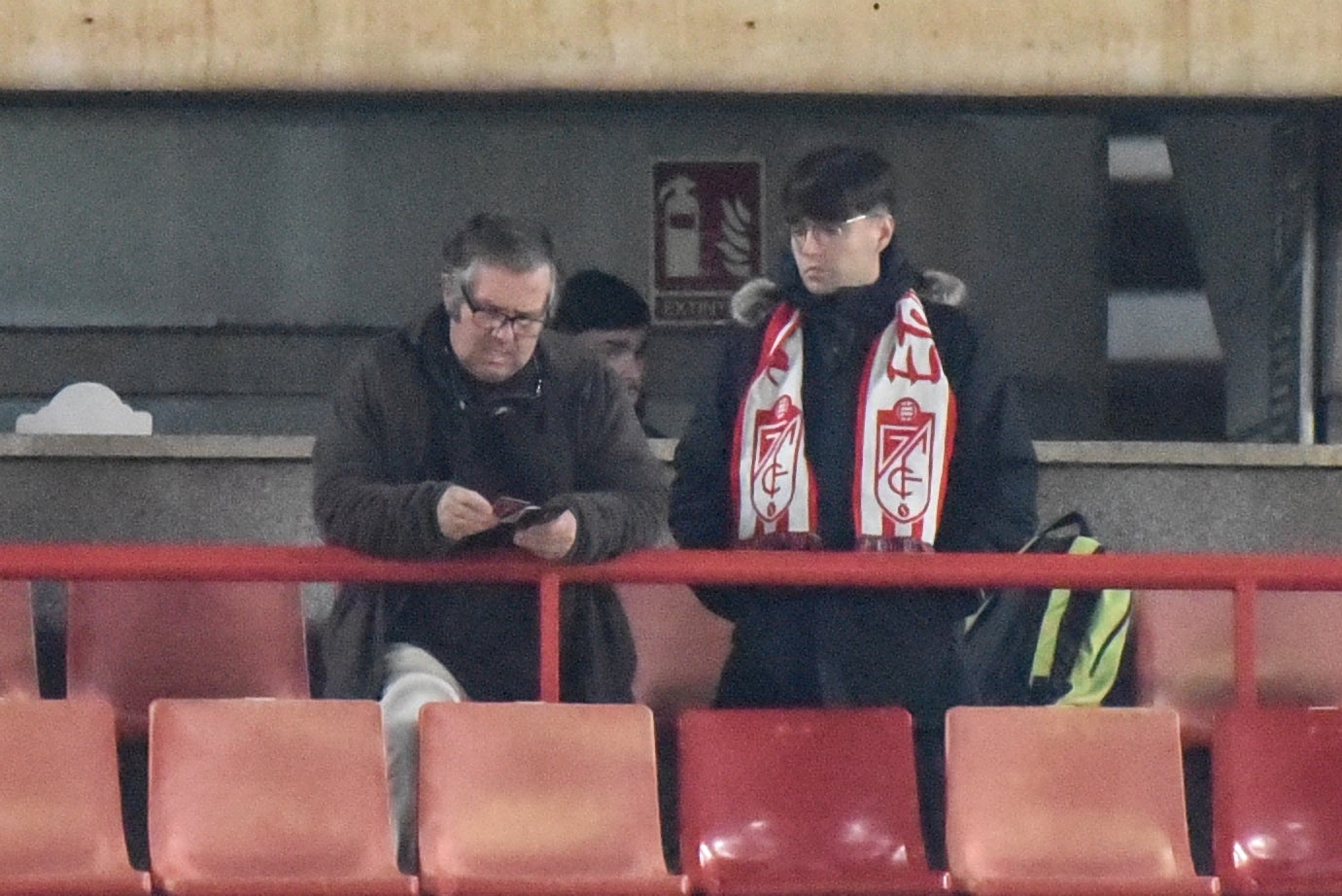 Encuéntrate en la grada del Granada-Ceuta