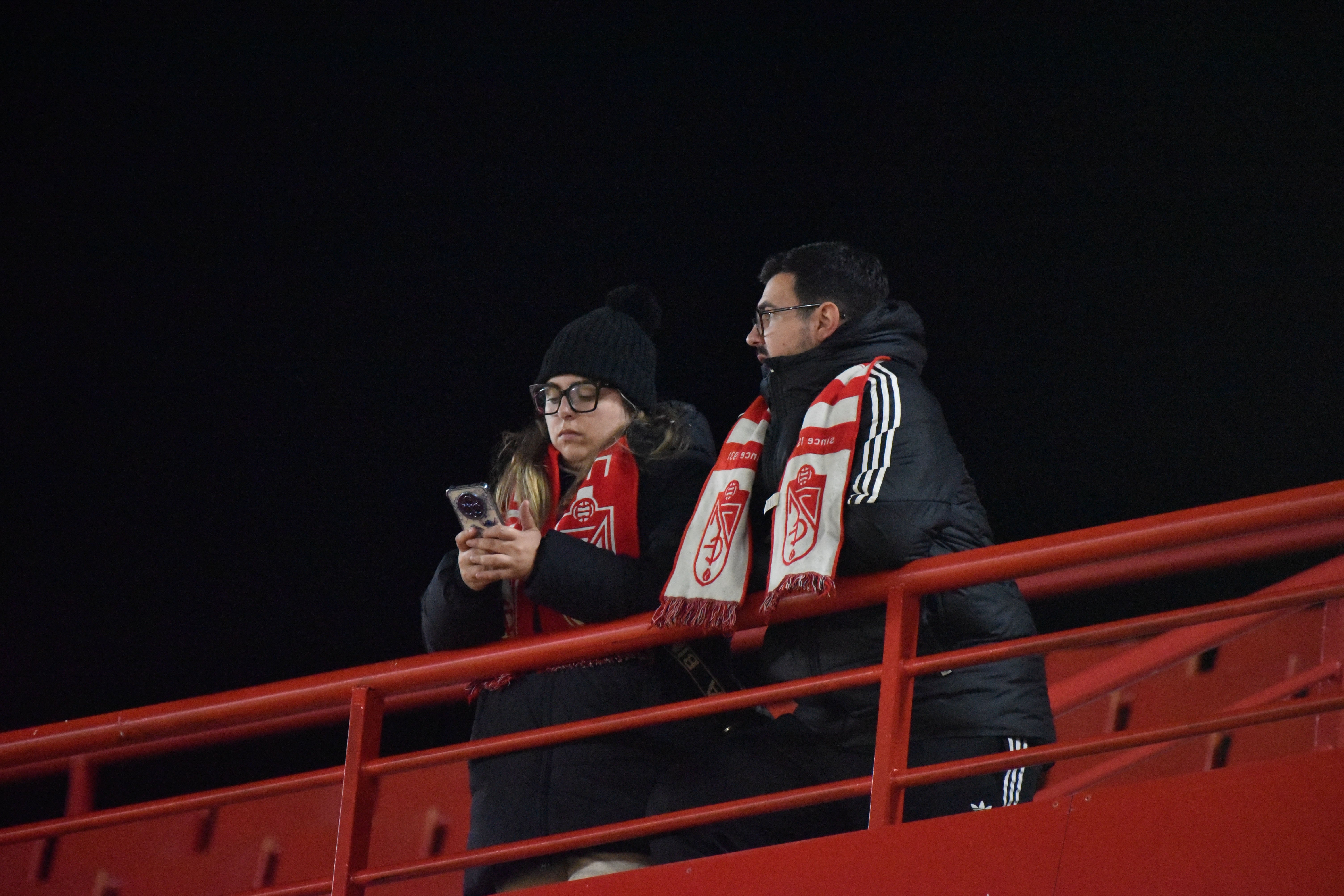 Encuéntrate en la grada del Granada-Ceuta