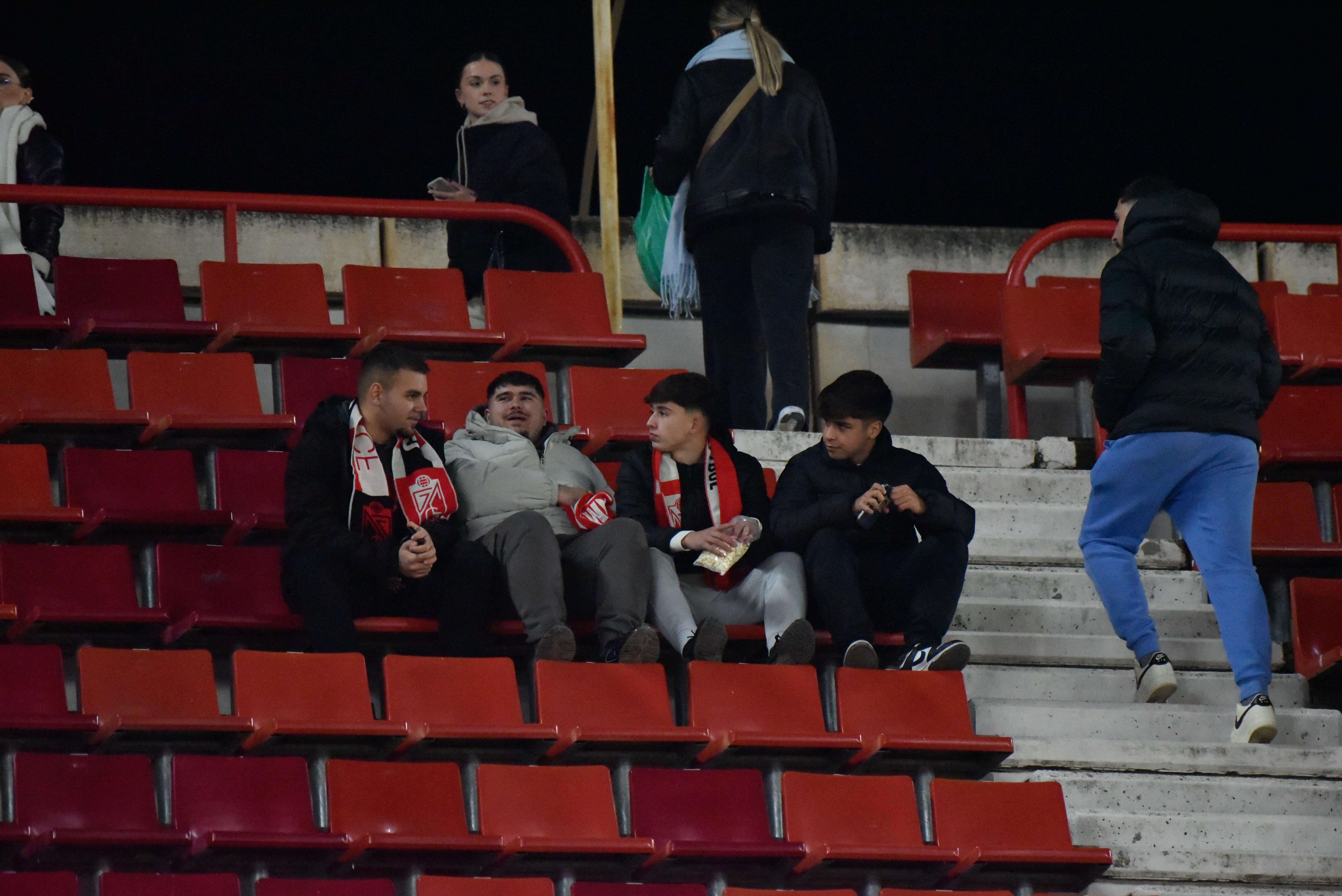 Encuéntrate en la grada del Granada-Ceuta