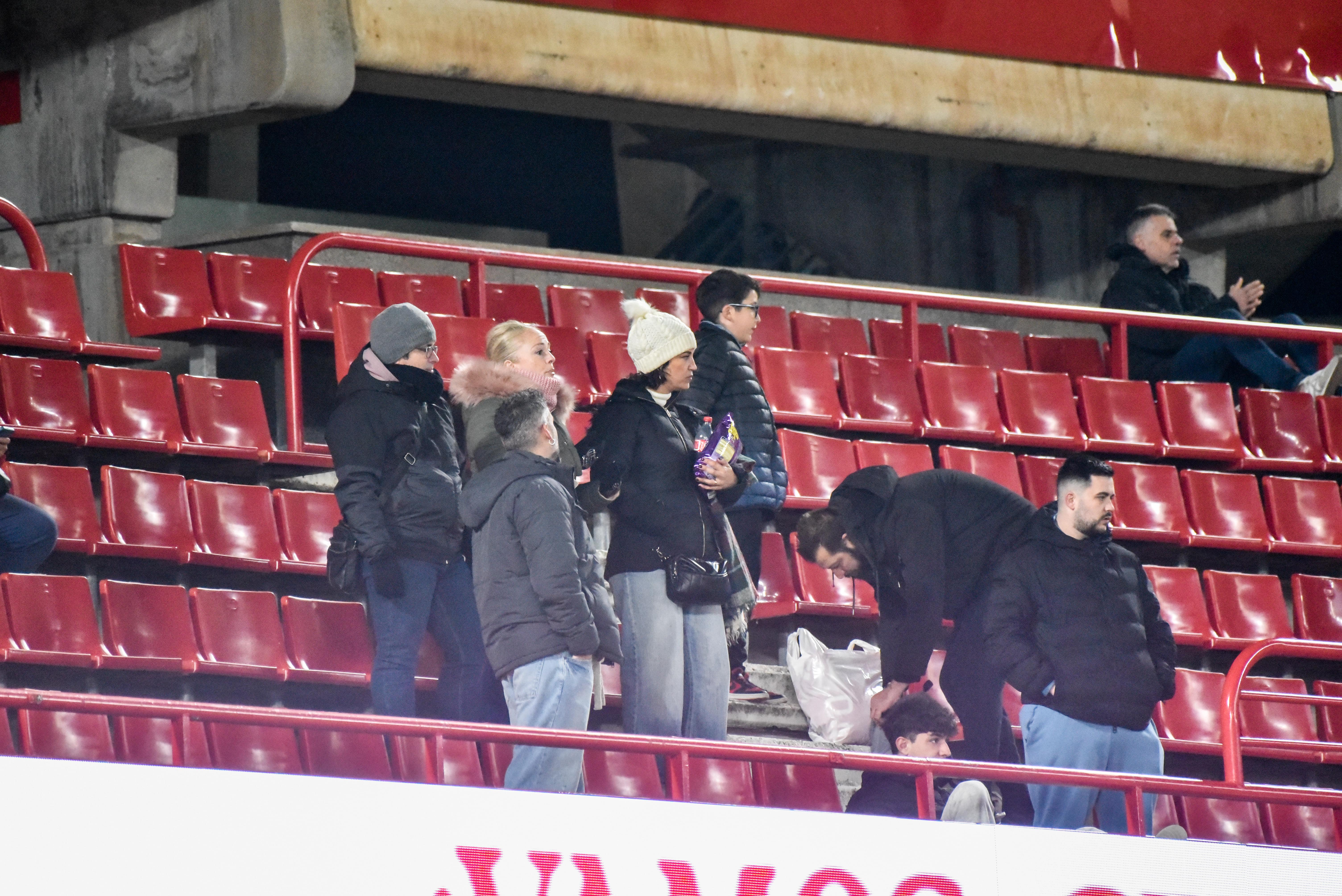 Encuéntrate en la grada del Granada-Ceuta