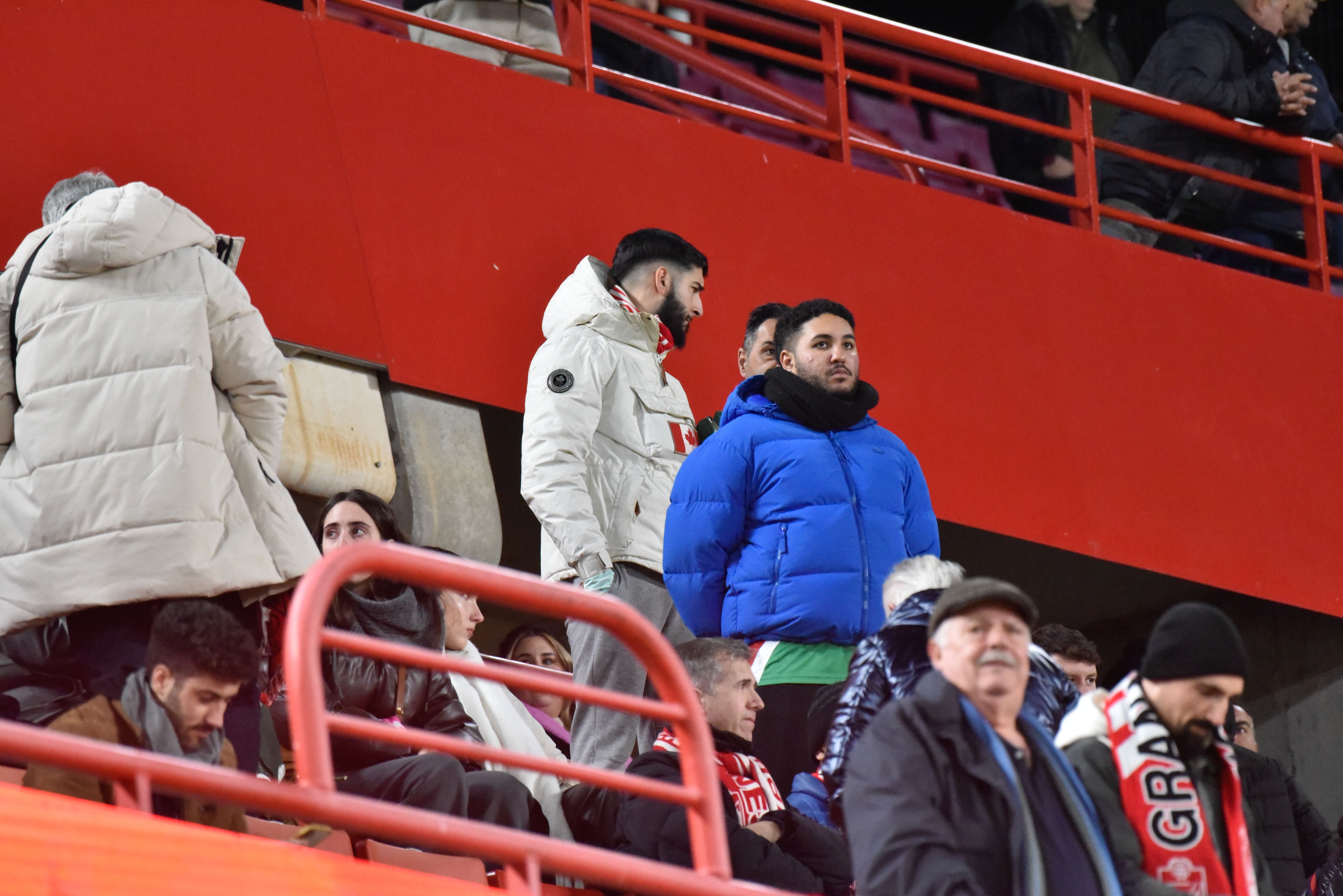 Encuéntrate en la grada del Granada-Ceuta