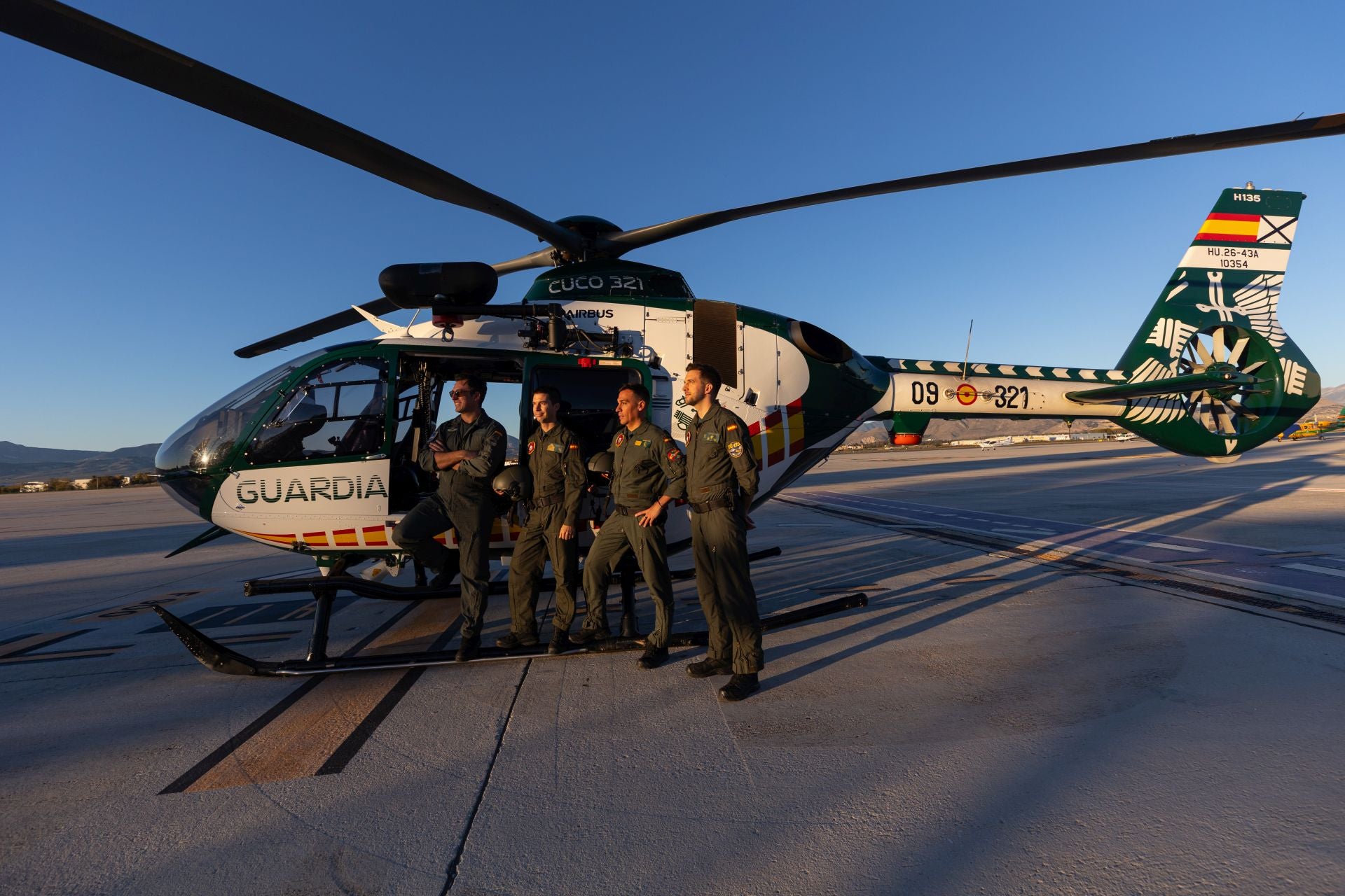 De Los Cármenes a Sierra Nevada: así se ve Granada desde el aire en helicóptero