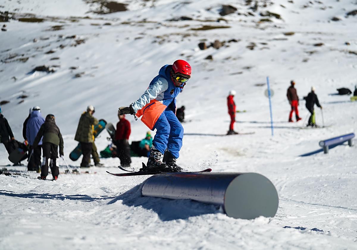 La temporada de esquí en Sierra Nevada arrancó el 29 de noviembre.