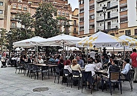 Imagen de archivo de la Plaza del Pósito llena.