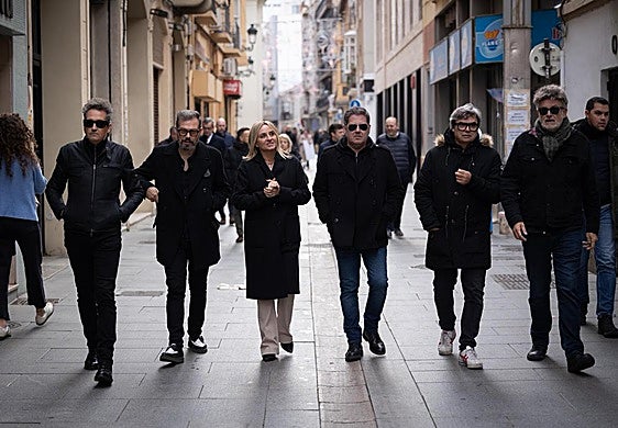 La alcaldesa de Granada, Marifrán Carazo, ha presentado este miércoles un proyecto que busca reconocer a aquellos artistas locales que han marcado una época en la música contemporánea.