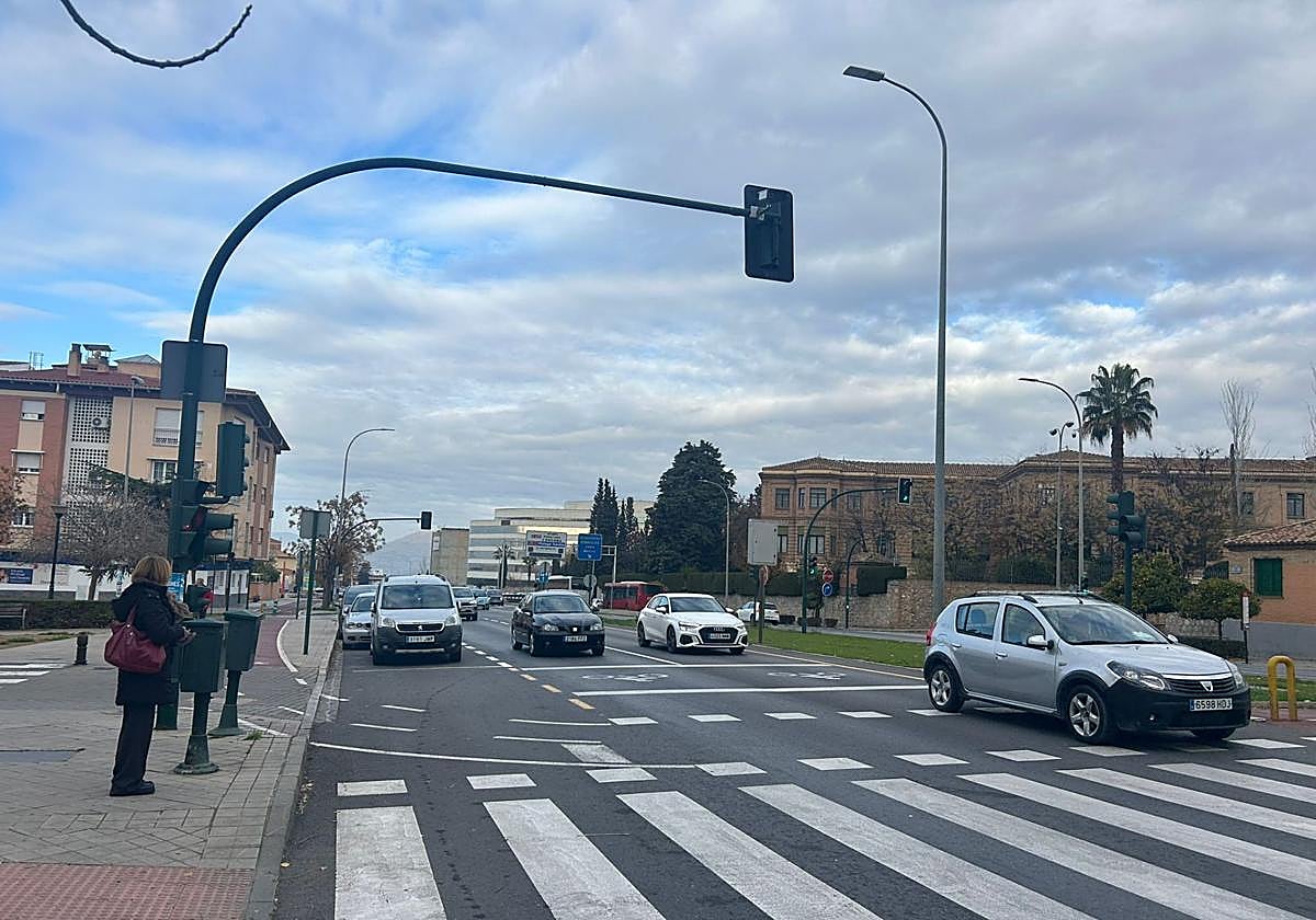 Los vecinos de la Chana, en pie de guerra por la velocidad en la avenida Andalucía