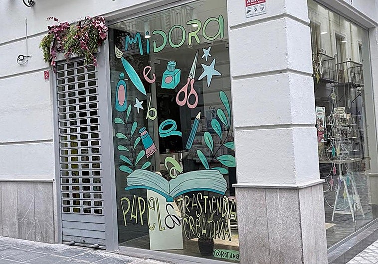 La tienda de Granada donde «el papel, el color y la creatividad se encuentran»