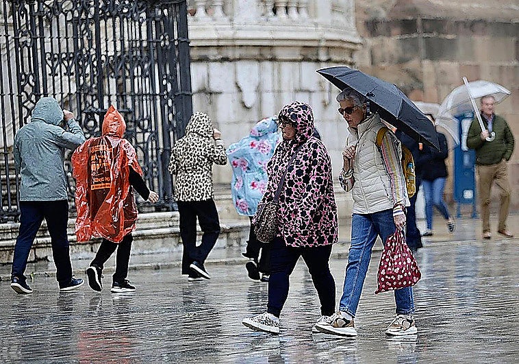 La lluvia regresa a Granada en 24 horas con un episodio de frío siberiano a la vista