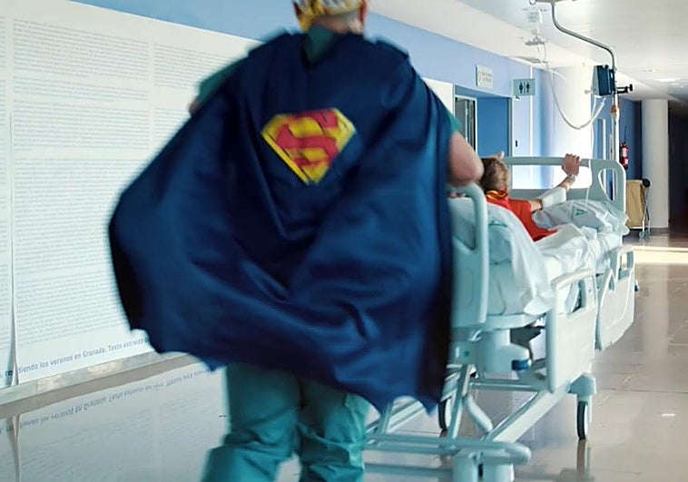 El villancico de los héroes del Hospital Clínico San Cecilio