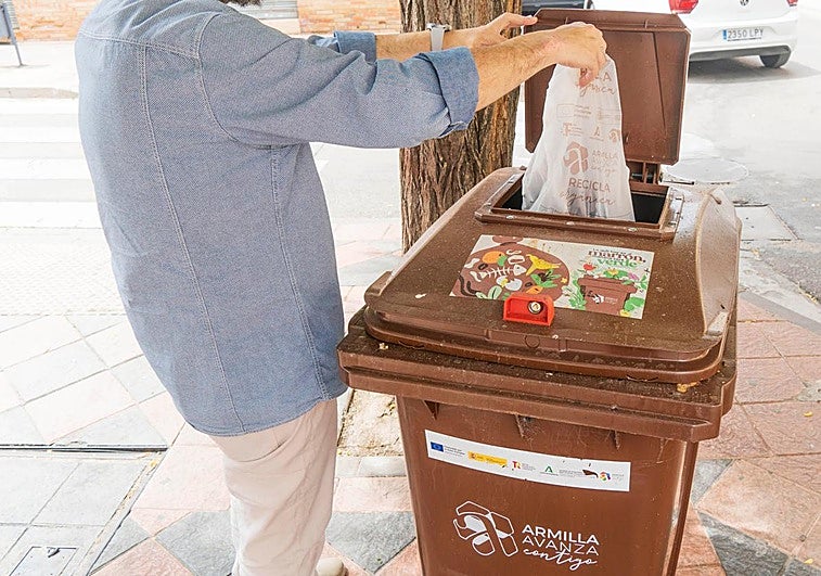 Las Gabias cobrará según el agua y Armilla hará rebajas por reciclar