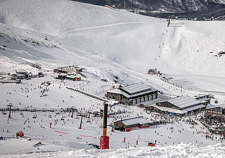 Sierra Nevada abre todas las zonas por Navidad