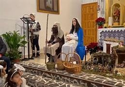 Broche final de trimestre en el CEIP Rafael Vidal con el Belén viviente ‘El Niño que cambió el mundo’