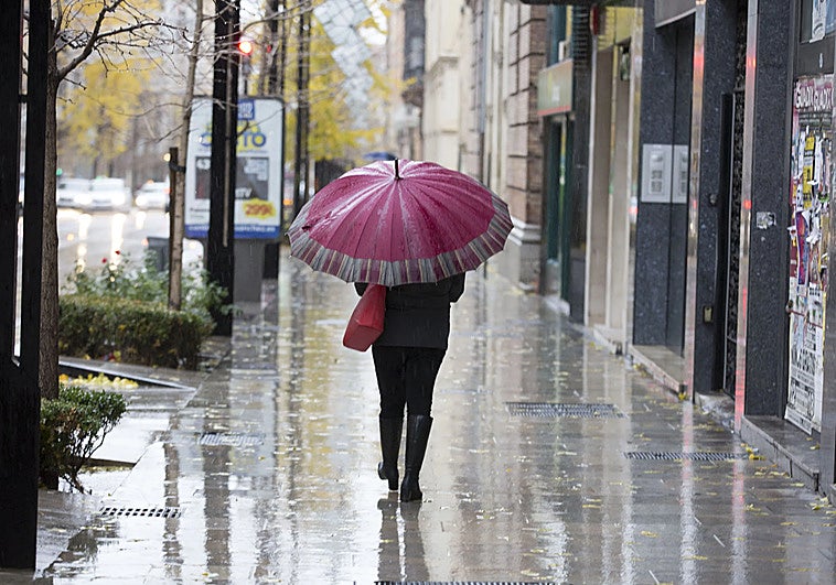 Nuevo cambio de tiempo en Granada: este día regresa la lluvia con un subidón térmico