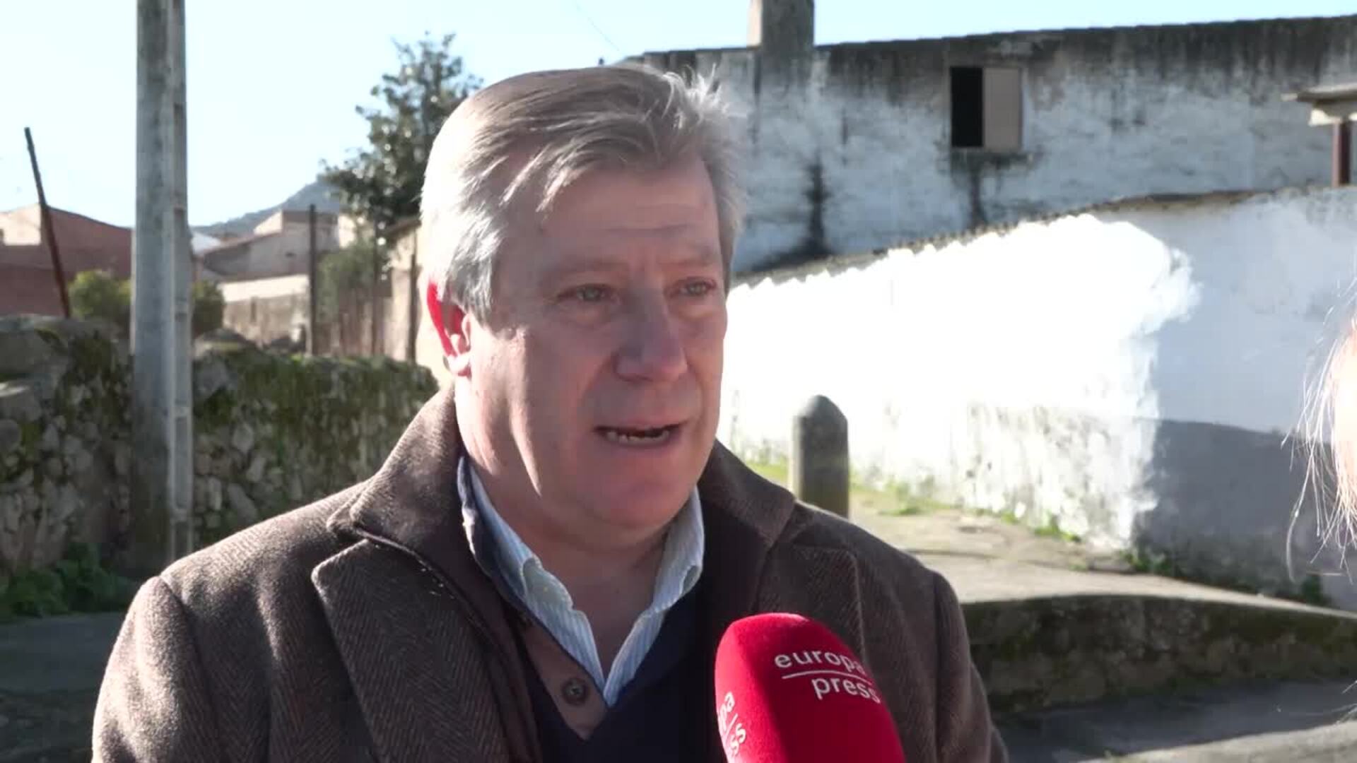 Alcalde Valdefuentes apela a la "sensibilidad" de Pedro Sánchez para acometer obras del arroyo