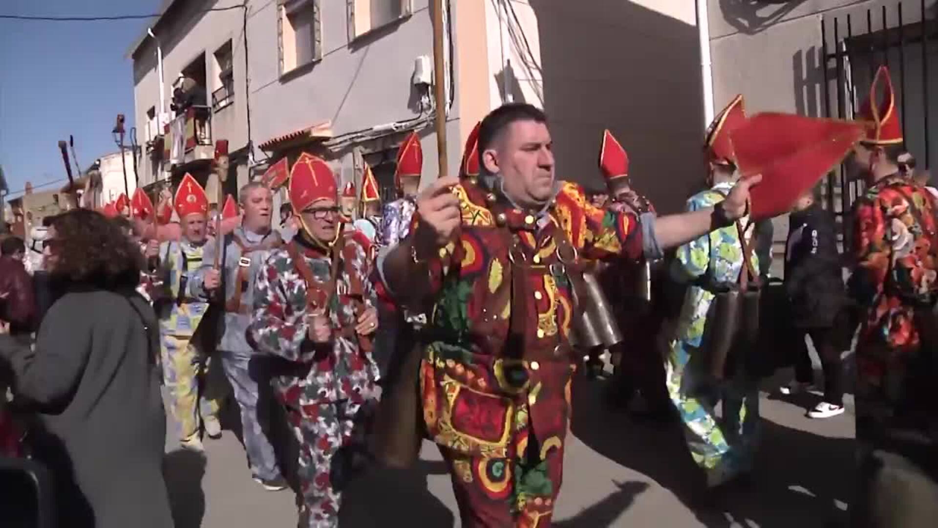 Diablos y Danzantas vuelven a hacer brillar a Almonacid del Marquesado