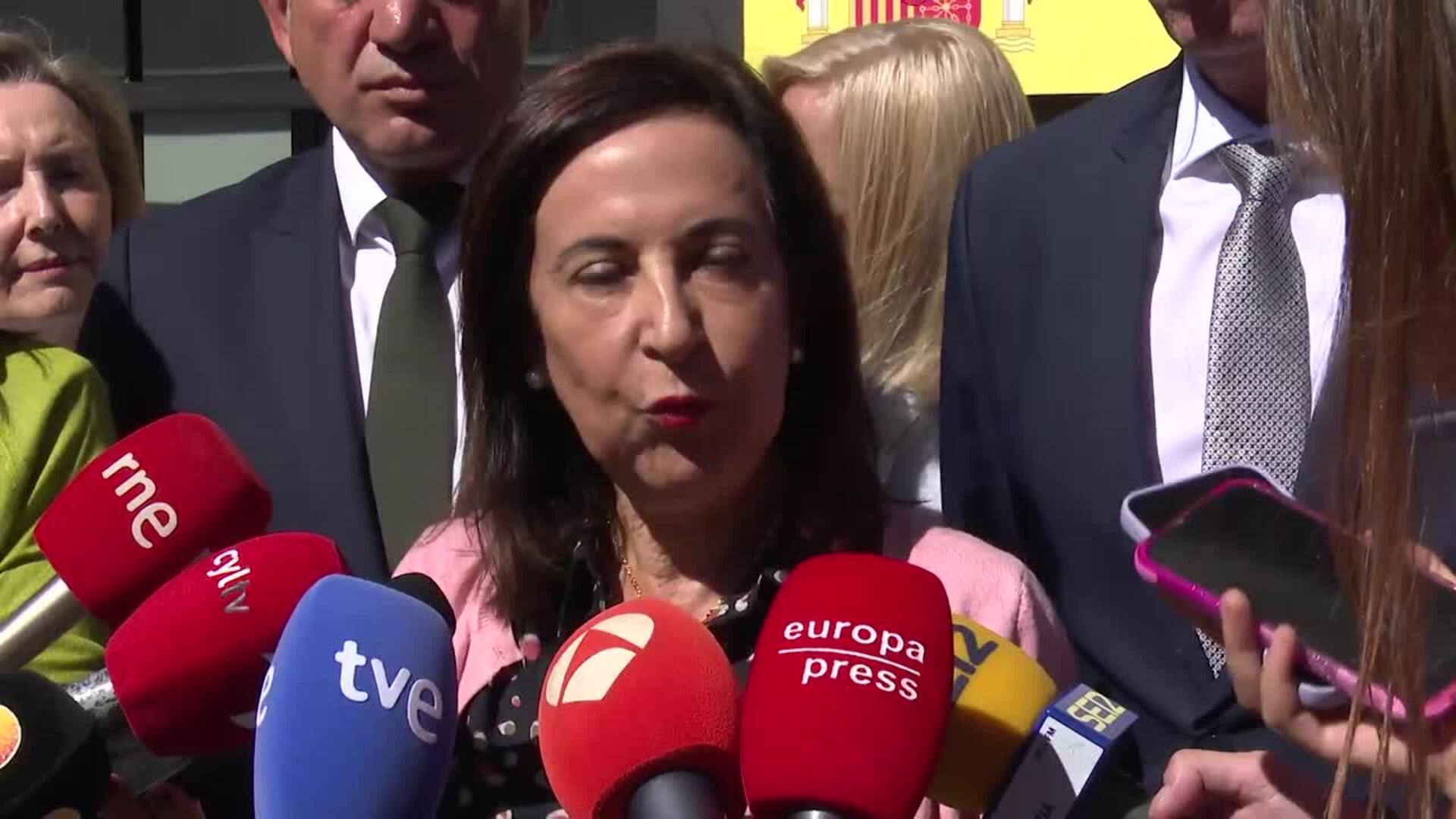Robles apunta que la foto de Illa y Puigdemont deja 