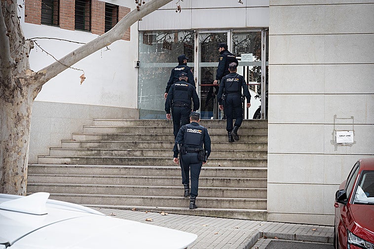 La investigación a la Policía Local señala a más pueblos y convocatorias