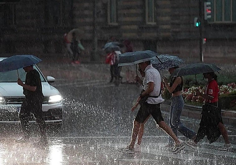 24 horas para que lleguen las tormentas a Granada: cuántos días seguidos lloverá y zonas con más agua