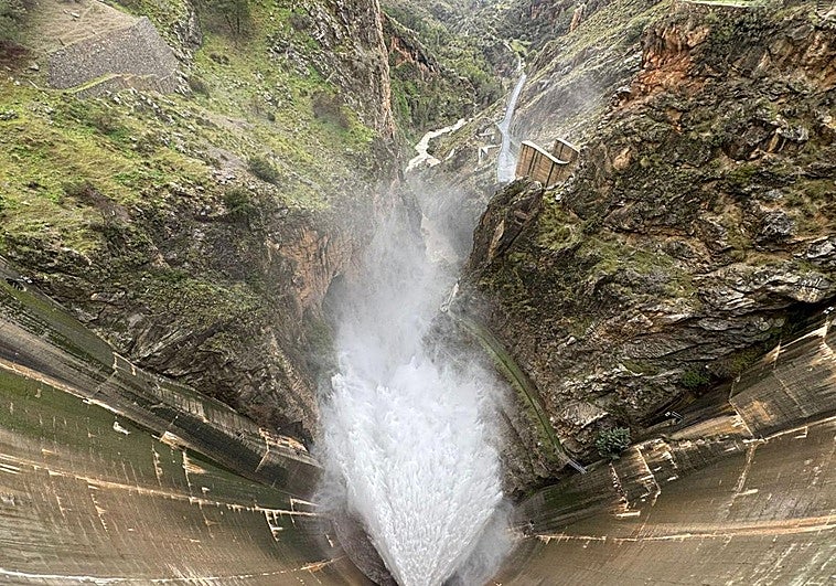 Granada vive el primer tramo de invierno más lluvioso en más de quince años
