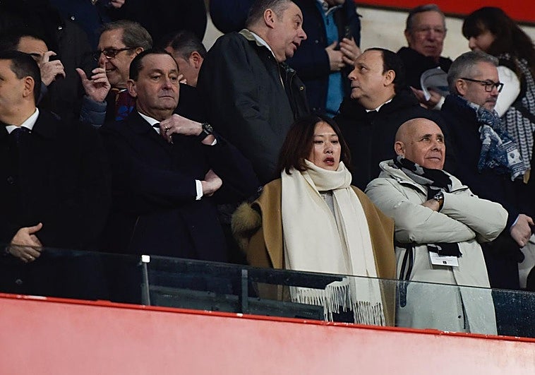 Las oficinas del Granada CF continúan en calma