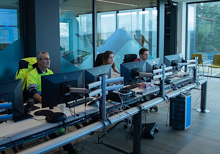 El centinela que vigila los cielos de Granada