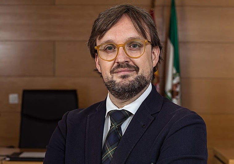 ¿Te debe la empresa un día si tu descanso cae en festivo? Un experto aclara las dudas ante el 28-F