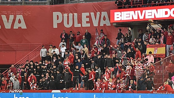 Encuéntrate en la grada del Granada-Málaga