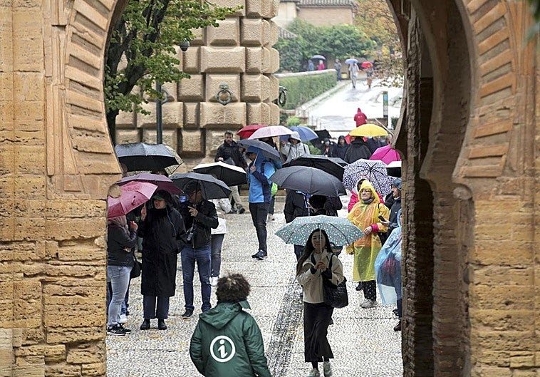 Aviso de Aemet: regresan las tormentas a Granada este domingo