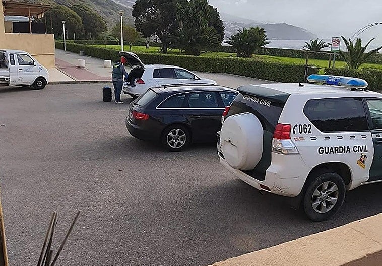 La Guardia Civil y la Gendarmería Real Marroquí destapan una red de tráfico irregular de migrantes en Granada