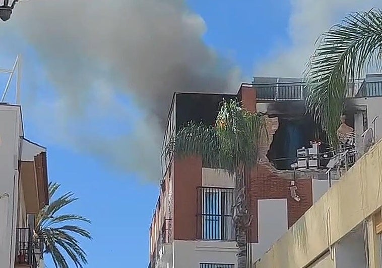 Una explosión en un hotel de Almuñécar deja un herido y obliga a evacuar a 40 personas del edificio
