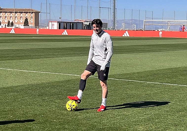 Un maltrecho Sergio Ruiz regresa a Las Palmas, donde se le añora