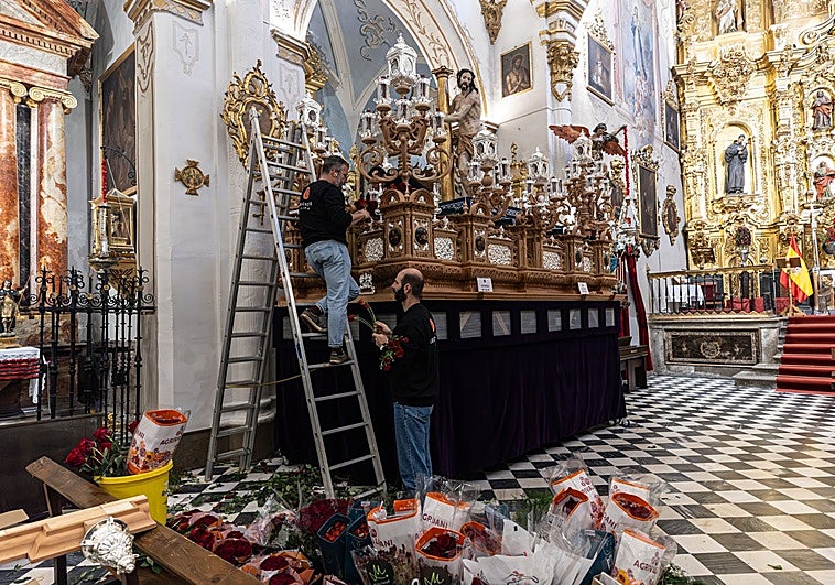 Un altar de cedro y plata para el Señor de la Paciencia