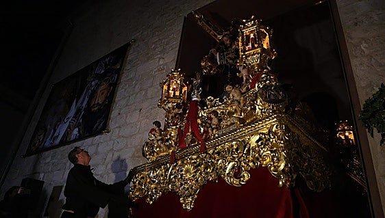 Una noche en vela por 'El Abuelo': Jaén se rinde a su 'Madrugá'