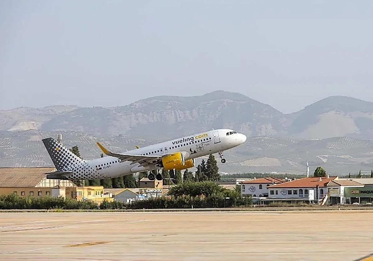 La ambiciosa obra de la pista en el aeropuerto de Granada ampliará su vida útil dos décadas