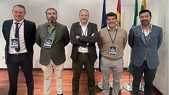 Cisma abierto entre afición y dirección del Linares por la incertidumbre